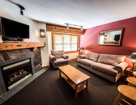 White Crystal Inn - 1 Bdrm + Den - Big White