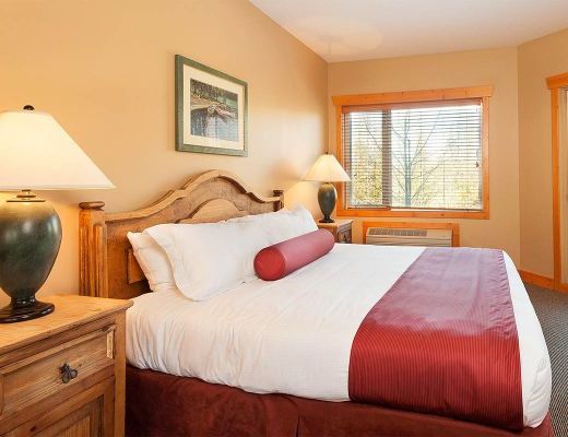 Lizard Creek Lodge - 1 Bdrm + Loft - Fernie