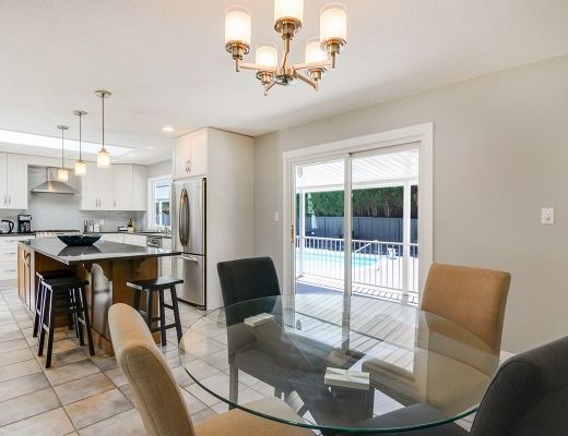 Kelownacation - 5 Bdrm plus Den w/ Pool HT - Kelowna (CVH)