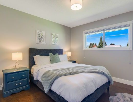 Kelownacation - 5 Bdrm plus Den w/ Pool HT - Kelowna (CVH)