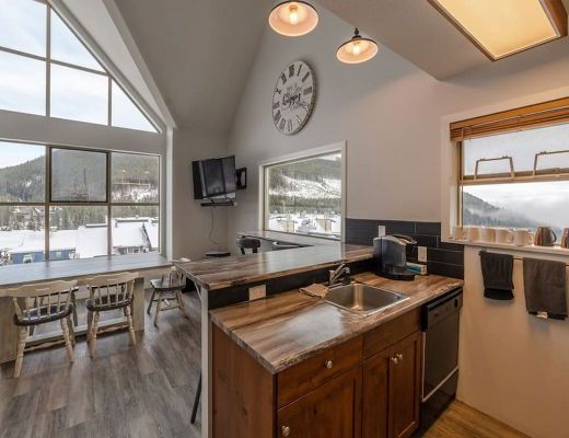 Mountain Lux - 3 Bdrm - Apex