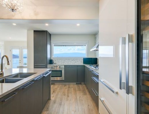 Kelowna Waterfront - 4 Bdrm Lakefront with Lift - West Kelowna (CVH)