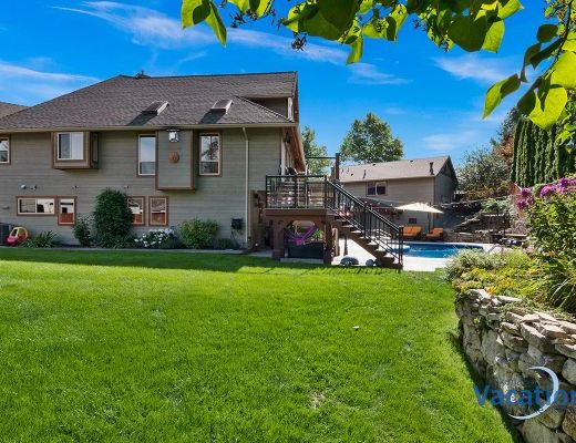 Craftsman Pool Home - 5 Bdrm w/ Pool HT - Kelowna (CVH)