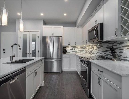 Granite at the Beach - 2 Bdrm - Kelowna (CVH) 