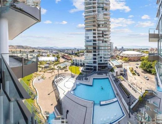 Beautiful Water View Condo in Downtown Kelowna