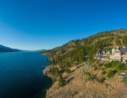 Private Lakefront Chateau & Spa - 4 Bdrm lakefront and Pool - Kelowna