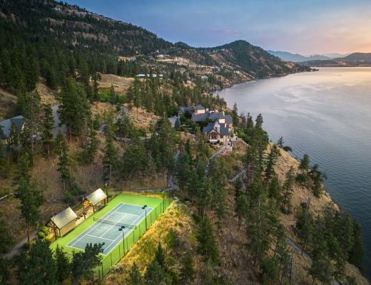 Private Lakefront Chateau & Spa - 4 Bdrm lakefront and Pool - Kelowna