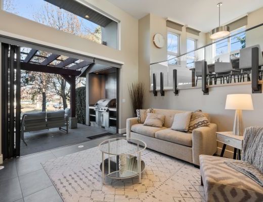Luxury Lakefront Townhouse -  2 Bdrm - Kelowna