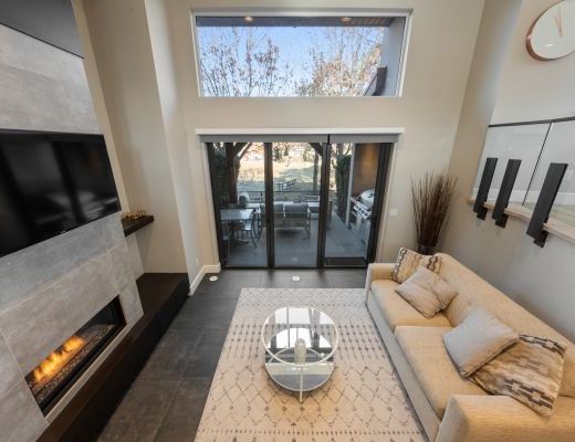 Luxury Lakefront Townhouse -  2 Bdrm - Kelowna