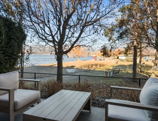 Luxury Lakefront Townhouse -  2 Bdrm - Kelowna