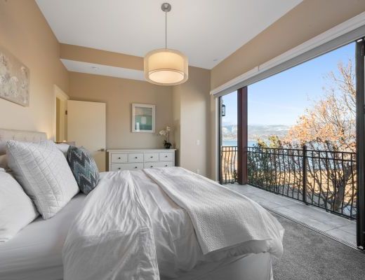 Luxury Lakefront Townhouse -  2 Bdrm - Kelowna