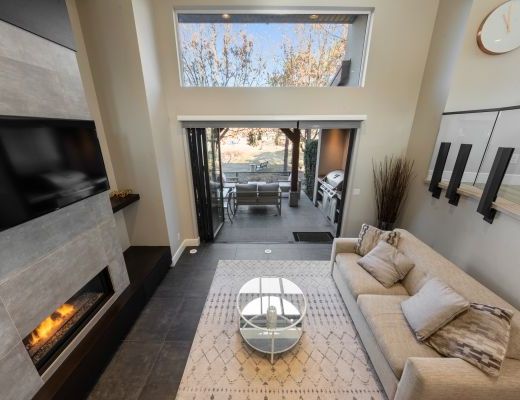 Luxury Lakefront Townhouse -  2 Bdrm - Kelowna