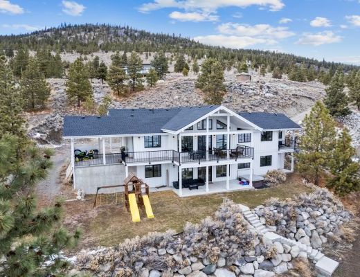 Nicola Lake Tranquility - 6 Bdrm HT - Quilchena