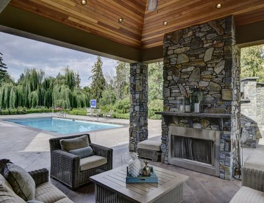 Sunrise Mansion - 8 Bdrm HT with pool - Kelowna