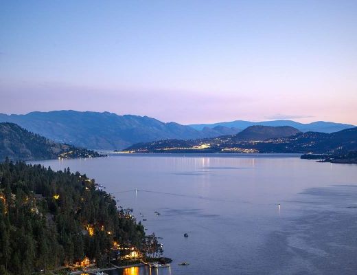 The Majestic Lakeview Home - 2 Bdrm w/ Pool  HT - Kelowna (CVH)