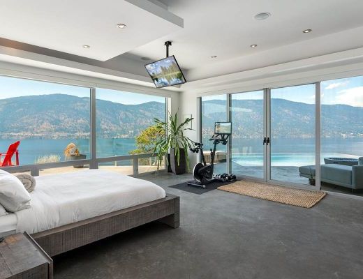 The Majestic Lakeview Home - 2 Bdrm w/ Pool  HT - Kelowna 