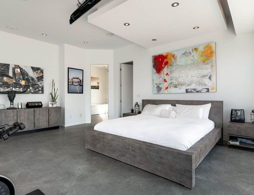 The Majestic Lakeview Home - 2 Bdrm w/ Pool  HT - Kelowna 