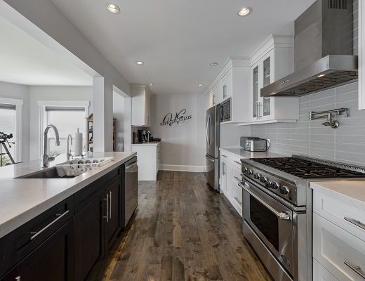 Valkyrie Estate -  6 Bdrm with HT - Peachland (CVH)