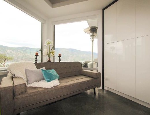The Majestic Lakeview Home - 2 Bdrm w/ Pool  HT - Kelowna 