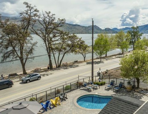 Peachland Beach House - 4 Bdrm w/ Heated Pool - Peachland