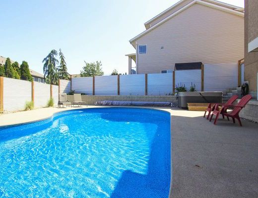 Sundance - 5 Bdrm w/ Heated Pool HT - Kelowna (CVH)