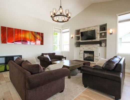 Sundance - 5 Bdrm w/ Heated Pool HT - Kelowna (CVH)