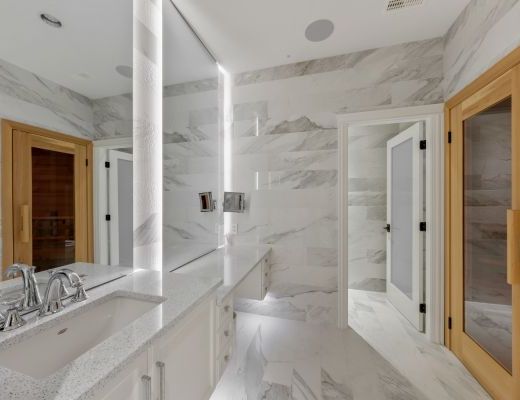 Luxury Point - 7 bedroom HT w/pool - Kelowna (CVH) 
