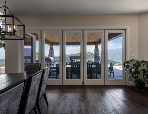 Luxury Point - 7 bedroom HT w/pool - Kelowna (CVH) 