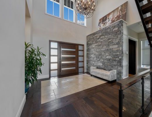 Luxury Point - 7 Bedroom HT w/pool - Kelowna (CVH) 