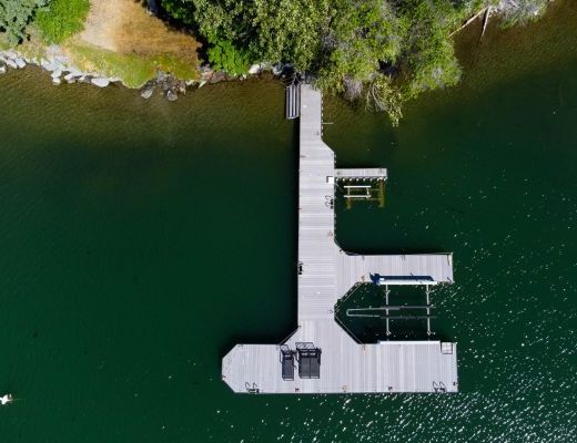 Private Paradise on Wood Lake - 4 bedroom Plus den HT w/ Boat lift - Oyama (CVH)