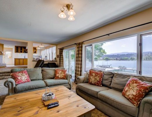 Private Paradise on Wood Lake - 4 bedroom Plus den HT w/ Boat lift - Oyama (CVH)