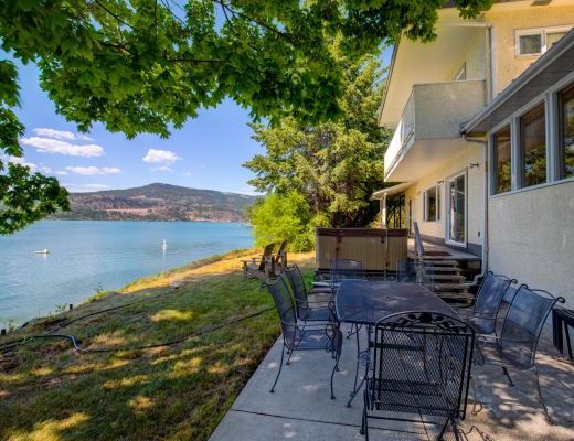 Private Paradise on Wood Lake - 4 Bdrm + Den HT w/ Boat lift - Oyama (CVH)