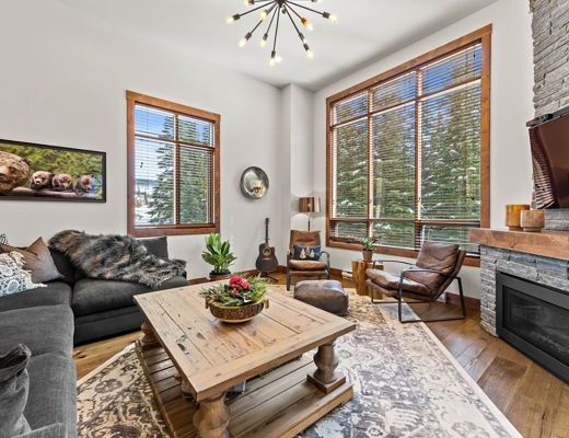 Village Walk #18 - 4 Bdrm HT - Sun Peaks (TM 15)