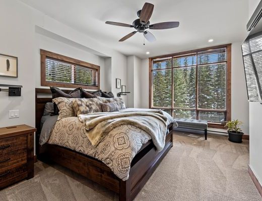 Village Walk #18 - 4 Bdrm HT - Sun Peaks (TM 15)