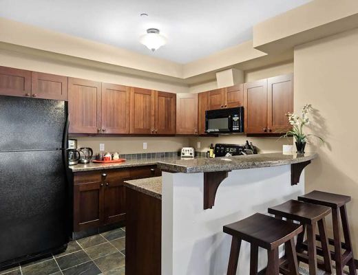 Stone's Throw #2 - 2 Bdrm HT - Sun Peaks (TM)