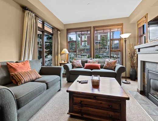 Stone's Throw #2 - 2 Bdrm HT - Sun Peaks (TM)