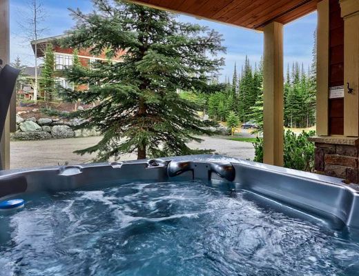 Stone's Throw #2 - 2 Bdrm HT - Sun Peaks (TM)