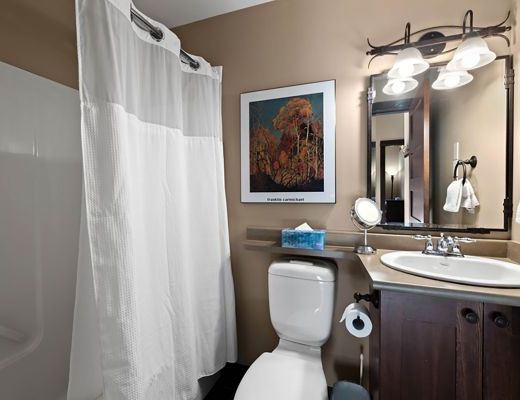 Stone's Throw #2 - 2 Bdrm HT - Sun Peaks (TM)