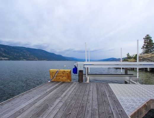 Majestic Waterfront - 5 Bdrm - Kelowna 