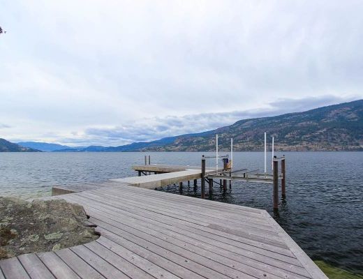 Majestic Waterfront - 5 Bdrm - Kelowna 