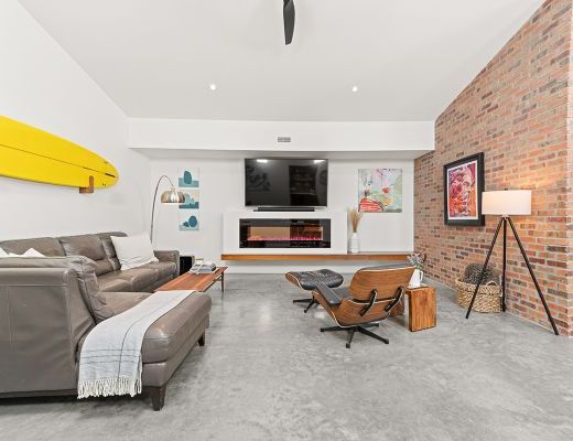 Adobe Haven - 5 Bedroom w/ Pool - Kelowna 