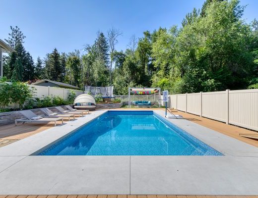 Adobe Haven - 5 Bedroom w/ Pool - Kelowna 