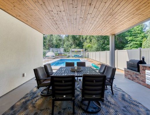 Adobe Haven - 5 Bedroom w/ Pool - Kelowna 