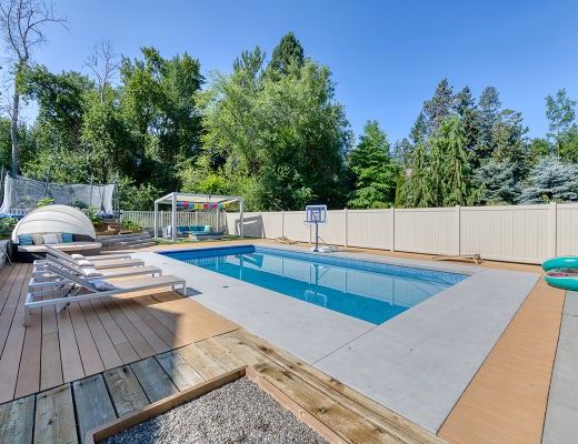 Adobe Haven - 5 Bedroom w/ Pool - Kelowna (CVH)