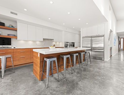 Adobe Haven - 5 Bedroom w/ Pool - Kelowna 