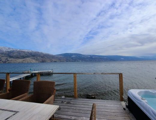 Summer Beach House - 2 Bdrm HT w/Dock