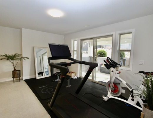 Family Pool Oasis - 5 Bedroom w/Pool - Kelowna