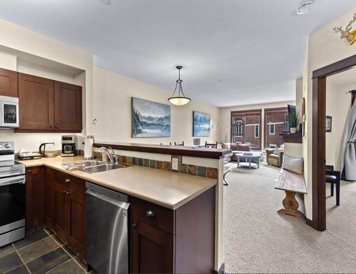 Stone's Throw #47 - 2 Bdrm HT - Sun Peaks (TM)