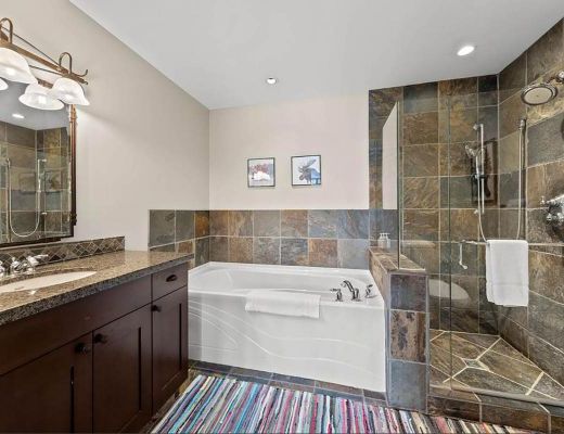 Stone's Throw #59 - 3 Bdrm HT - Sun Peaks (TM)