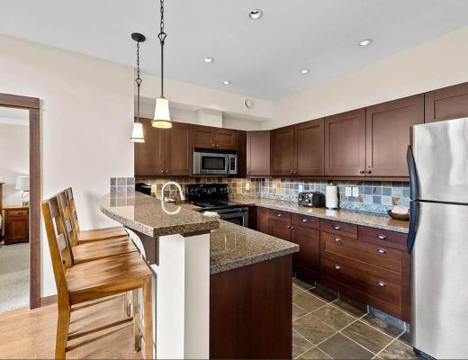 Stone's Throw #59 - 3 Bdrm HT - Sun Peaks (TM)